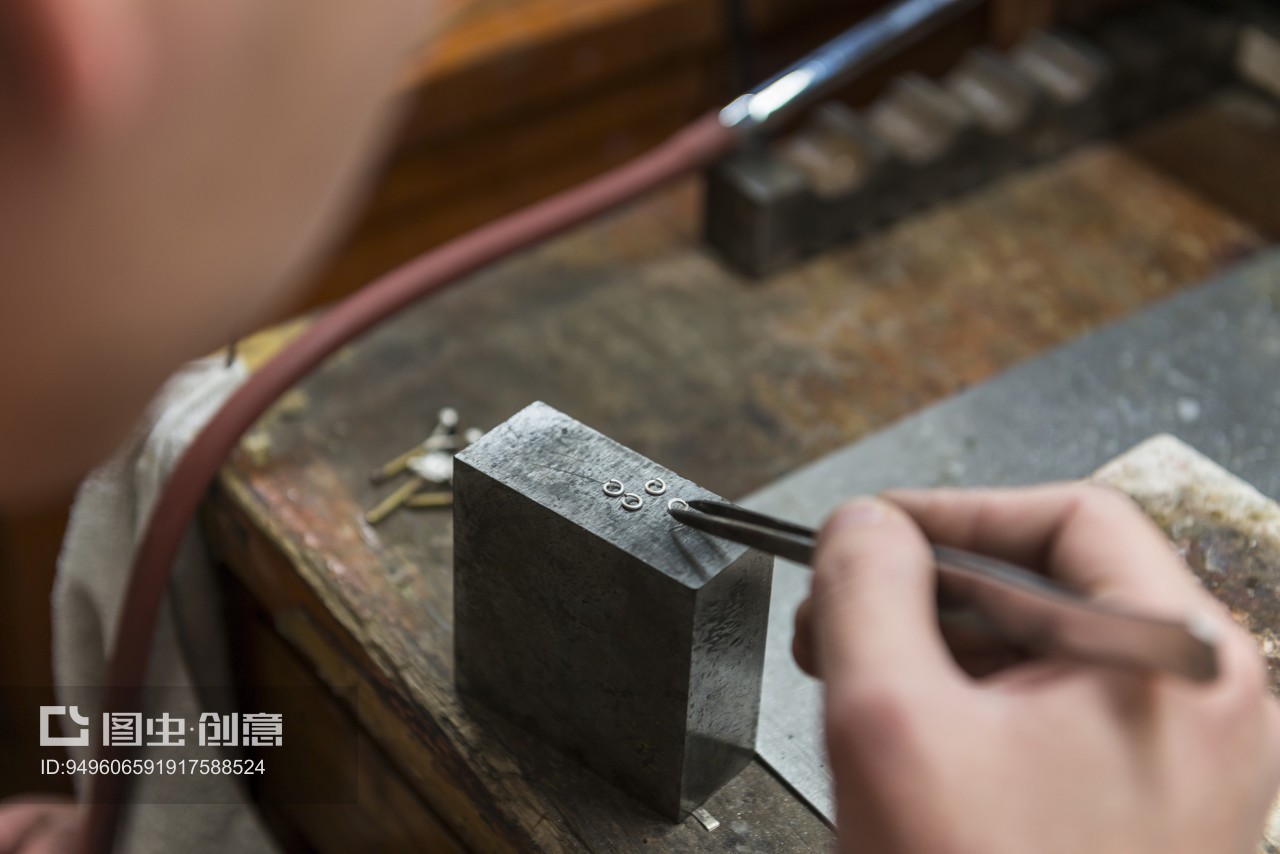 黃金首飾加工與健身器材 工藝與健康的價值融合